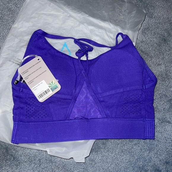NEW!! GYMSHARK WOMENS
GEO MESH SPORTS BRA - Picture 4 of 4